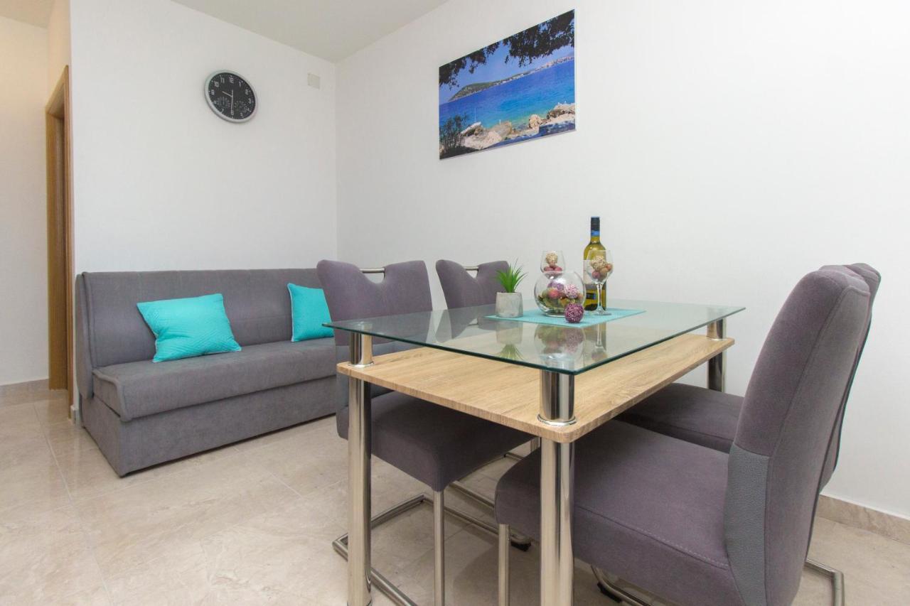 Apartmani Malis ราชานิ ภายนอก รูปภาพ