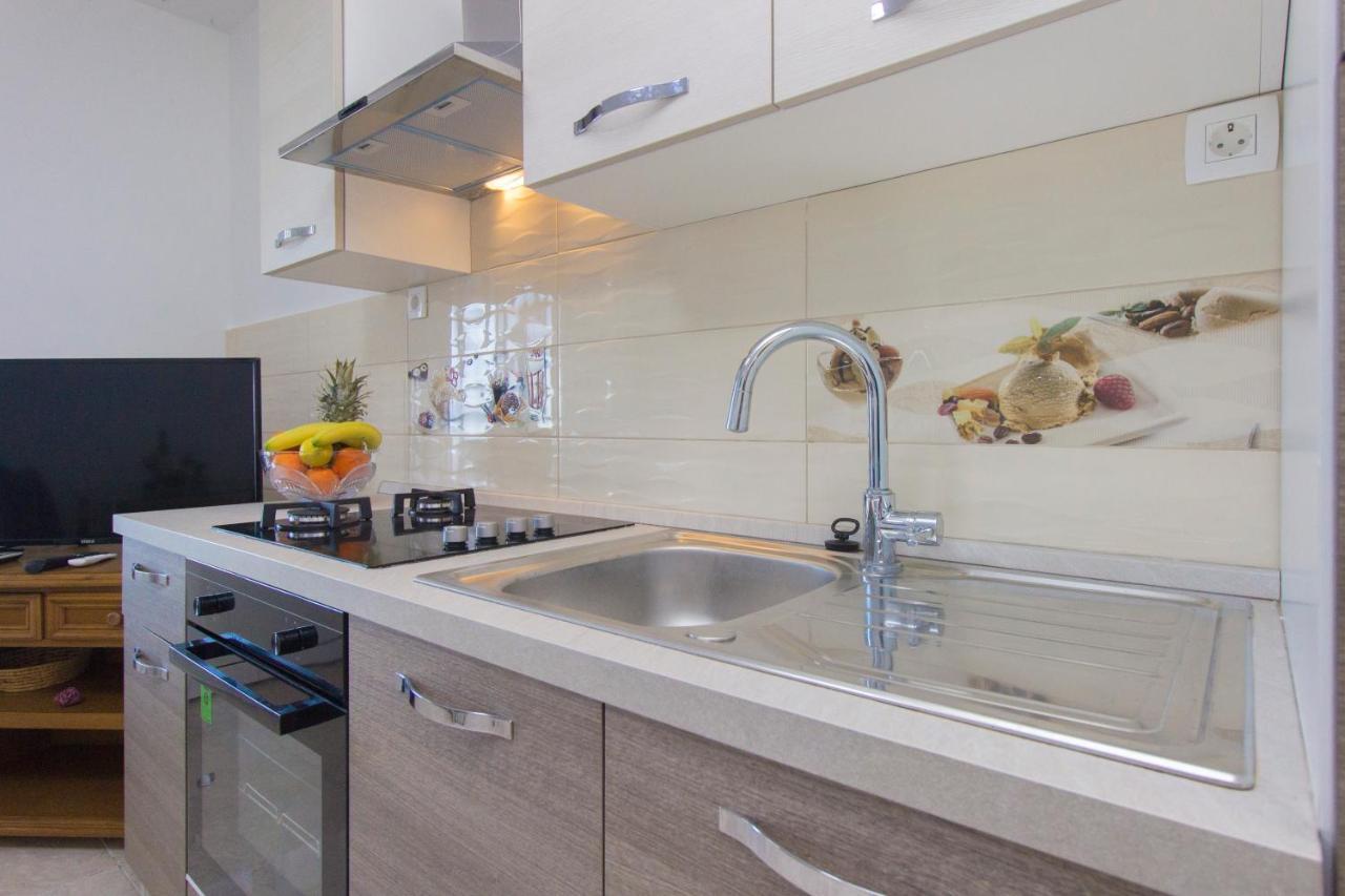Apartmani Malis ราชานิ ภายนอก รูปภาพ