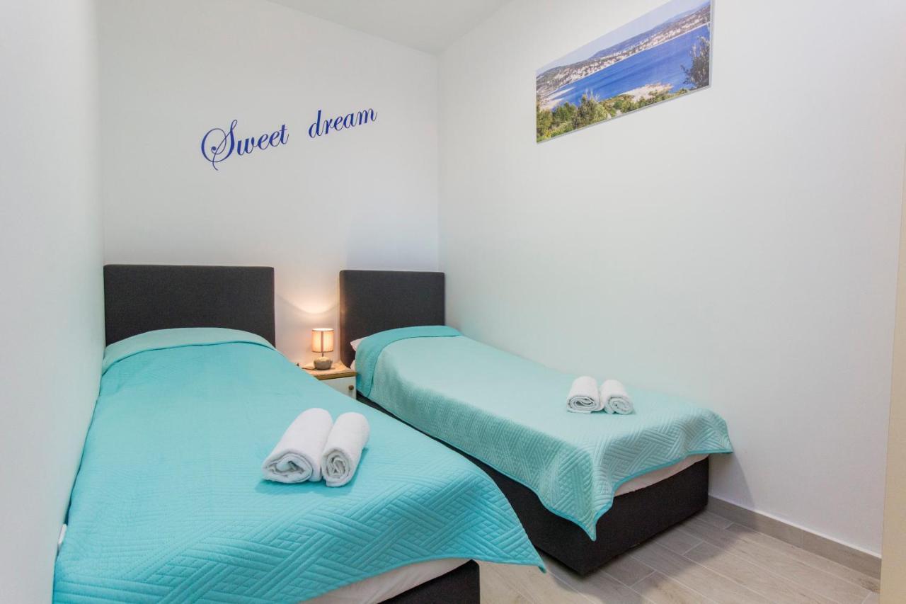 Apartmani Malis ราชานิ ภายนอก รูปภาพ