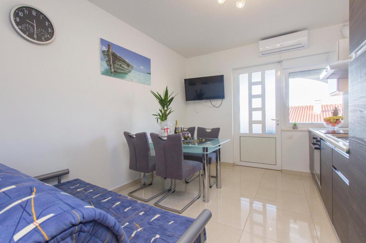 Apartmani Malis ราชานิ ภายนอก รูปภาพ